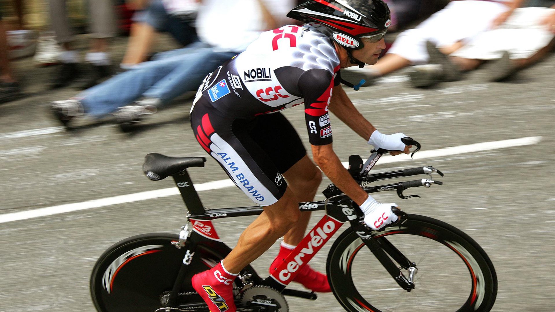 上海海港防守稳定球队士气高涨，上海海港队进球了